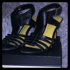 Nine West black leather sandals size 6